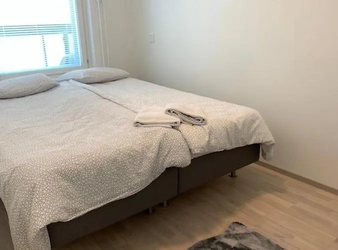 Modern With Sauna Nearby The Airport *